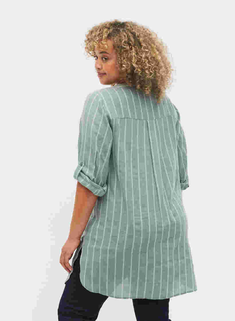 Stribet skjorte med v-udskæring, Balsam Green Stripe, Model image number 1