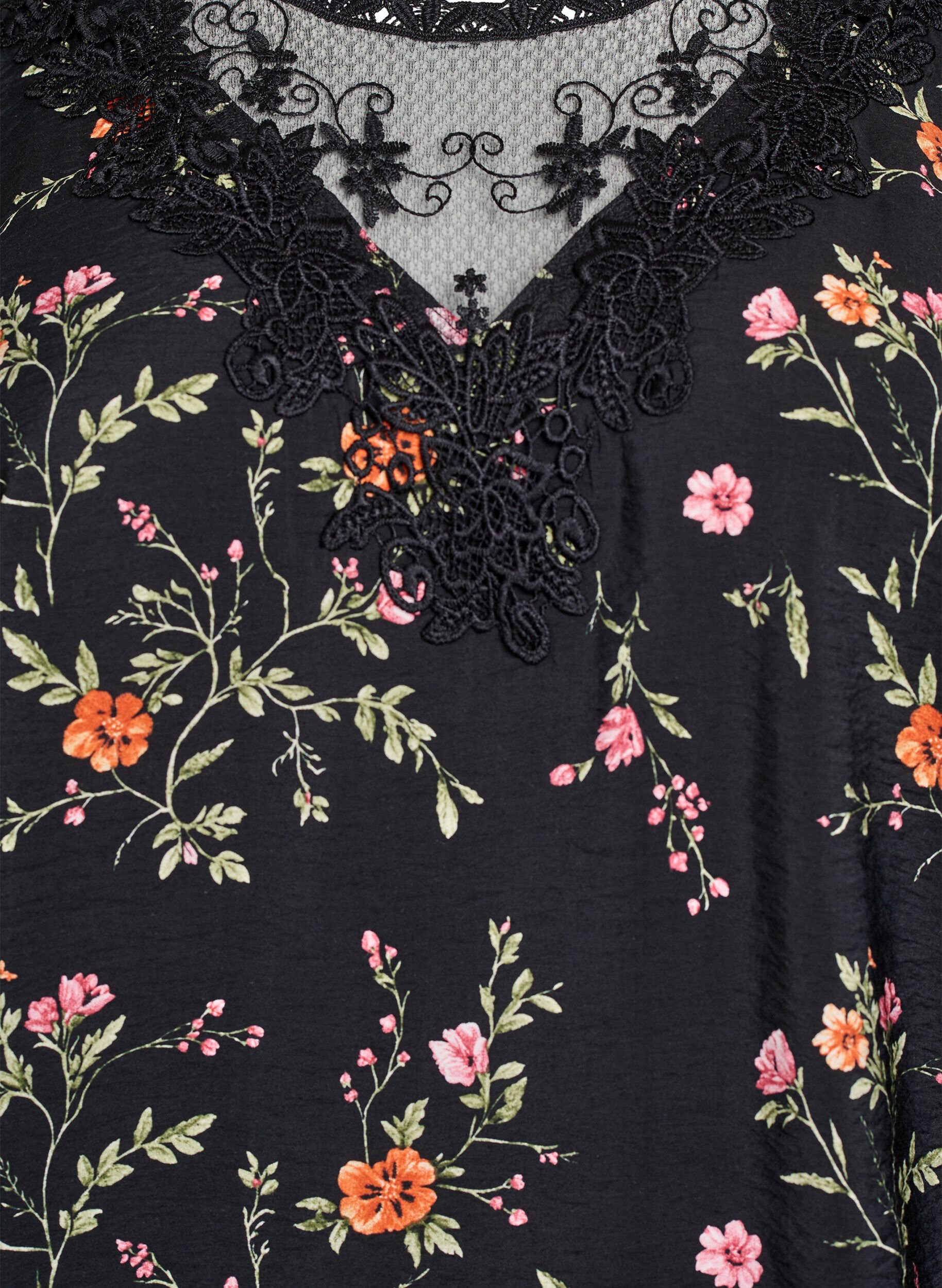 ZizziBluse med 3/4 &aelig;rmer og blondedetalje, Sort, Packshot image number 2