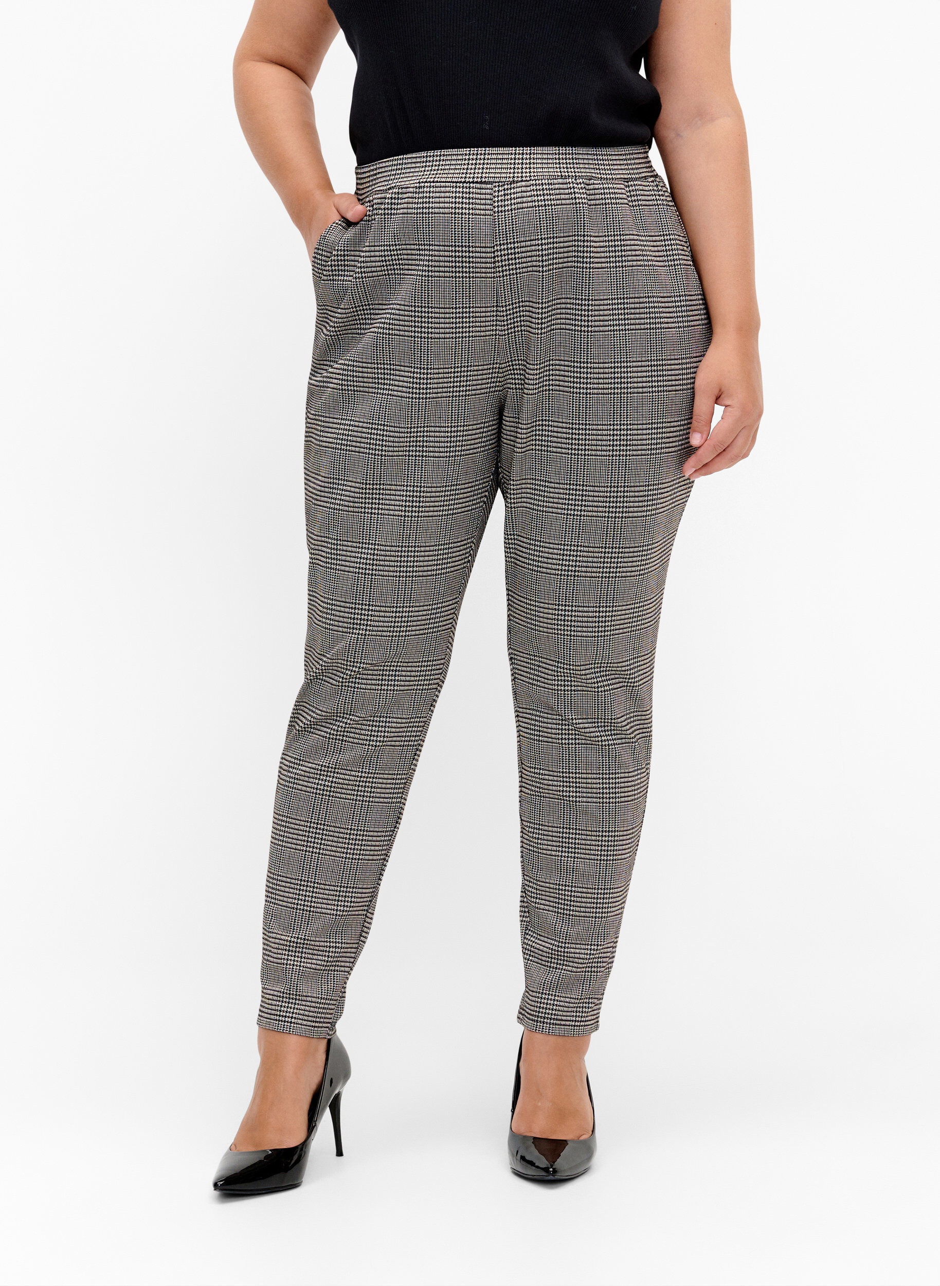 Zizzi Cropped Maddison bukser med ternet m&oslash;nster, Beige Brown Check, Model image number 2