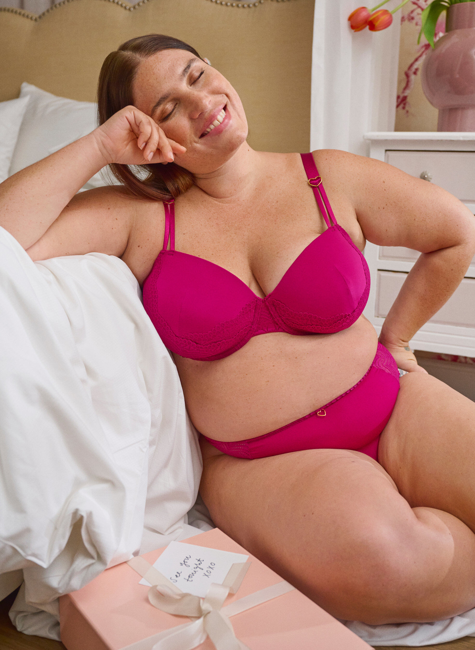 Zizzi Formst&oslash;bt bh med blonder, R&oslash;d, Image image number 0