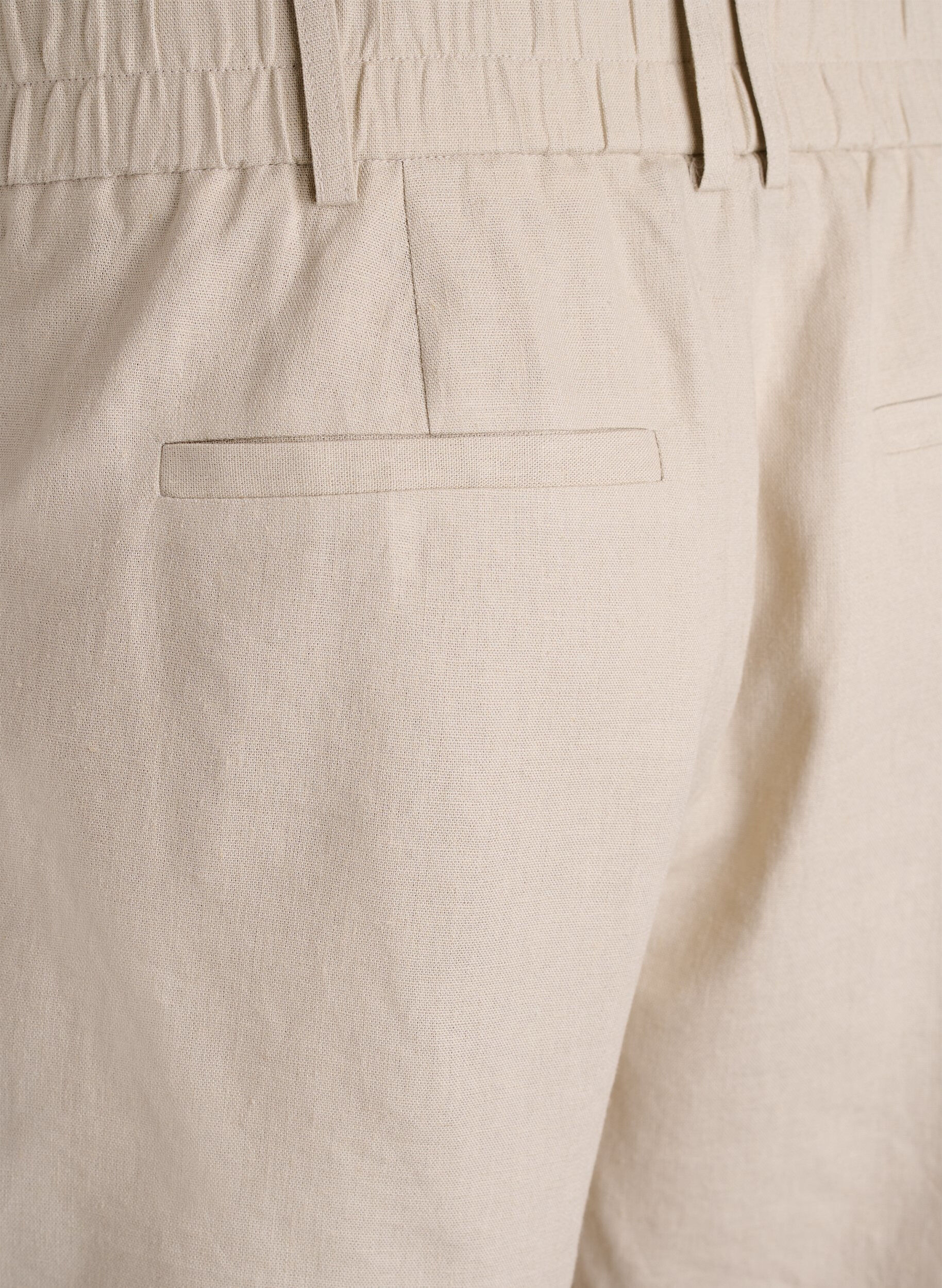Zizzi Bermudashorts i h&oslash;r og viskose med h&oslash;j talje, Beige, Packshot image number 3