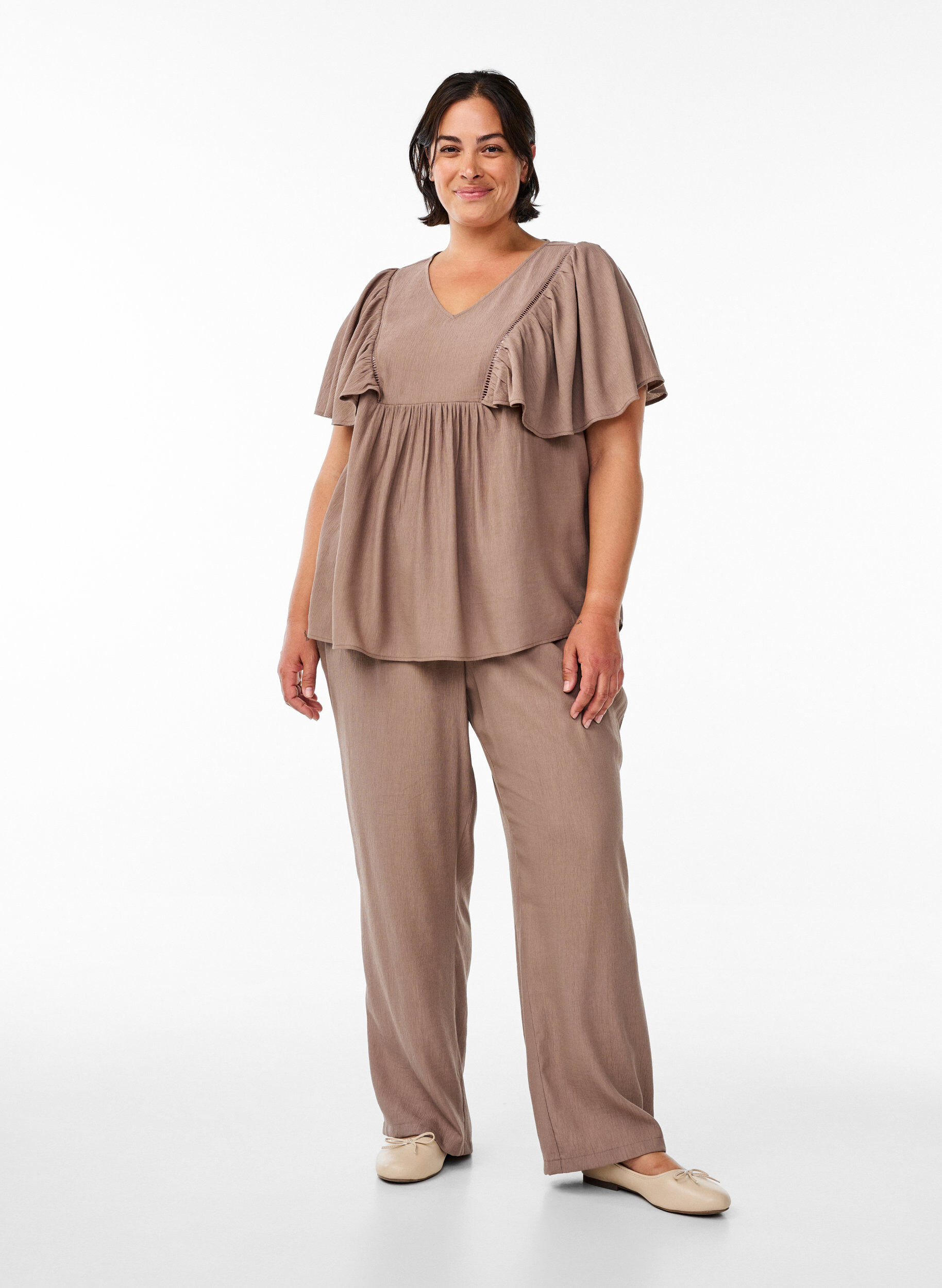 Zizzi Bluse med korte fl&aelig;se&aelig;rmer, Brun, Model image number 1
