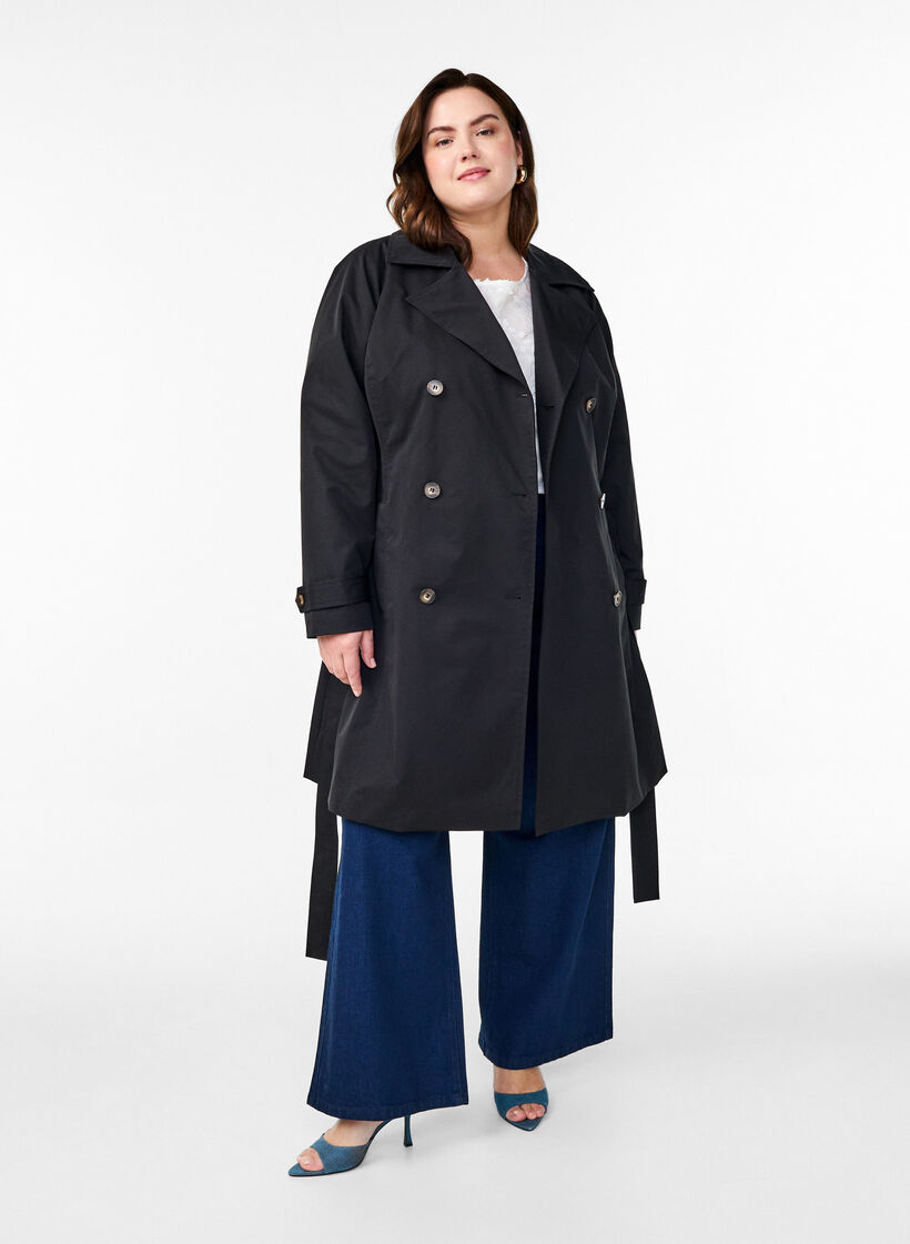 Mellemlang trenchcoat med bælte, Black, Model image number 2
