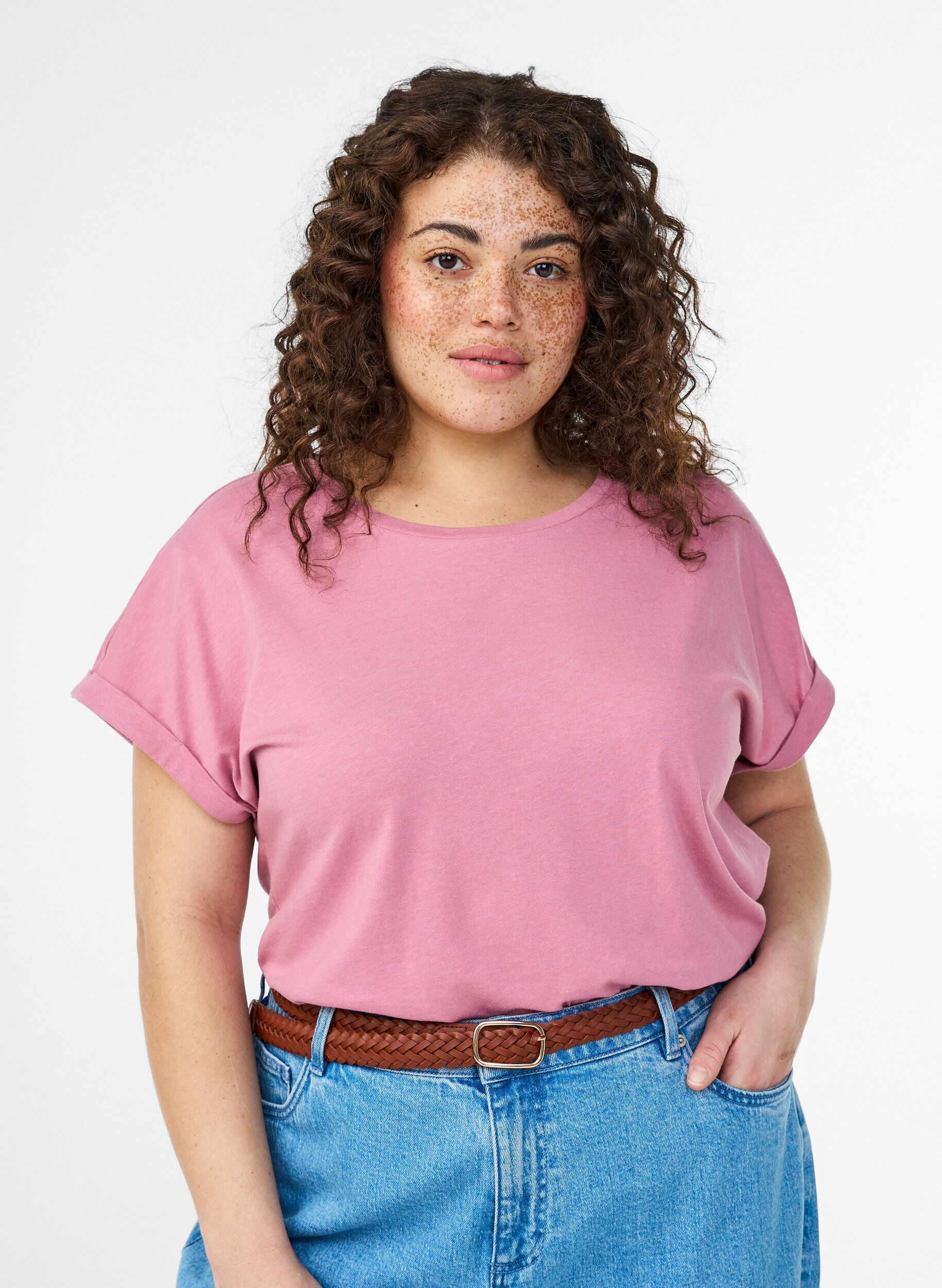 Kort&aelig;rmet t-shirt i bomuldsblanding, Lyser&oslash;d, Model