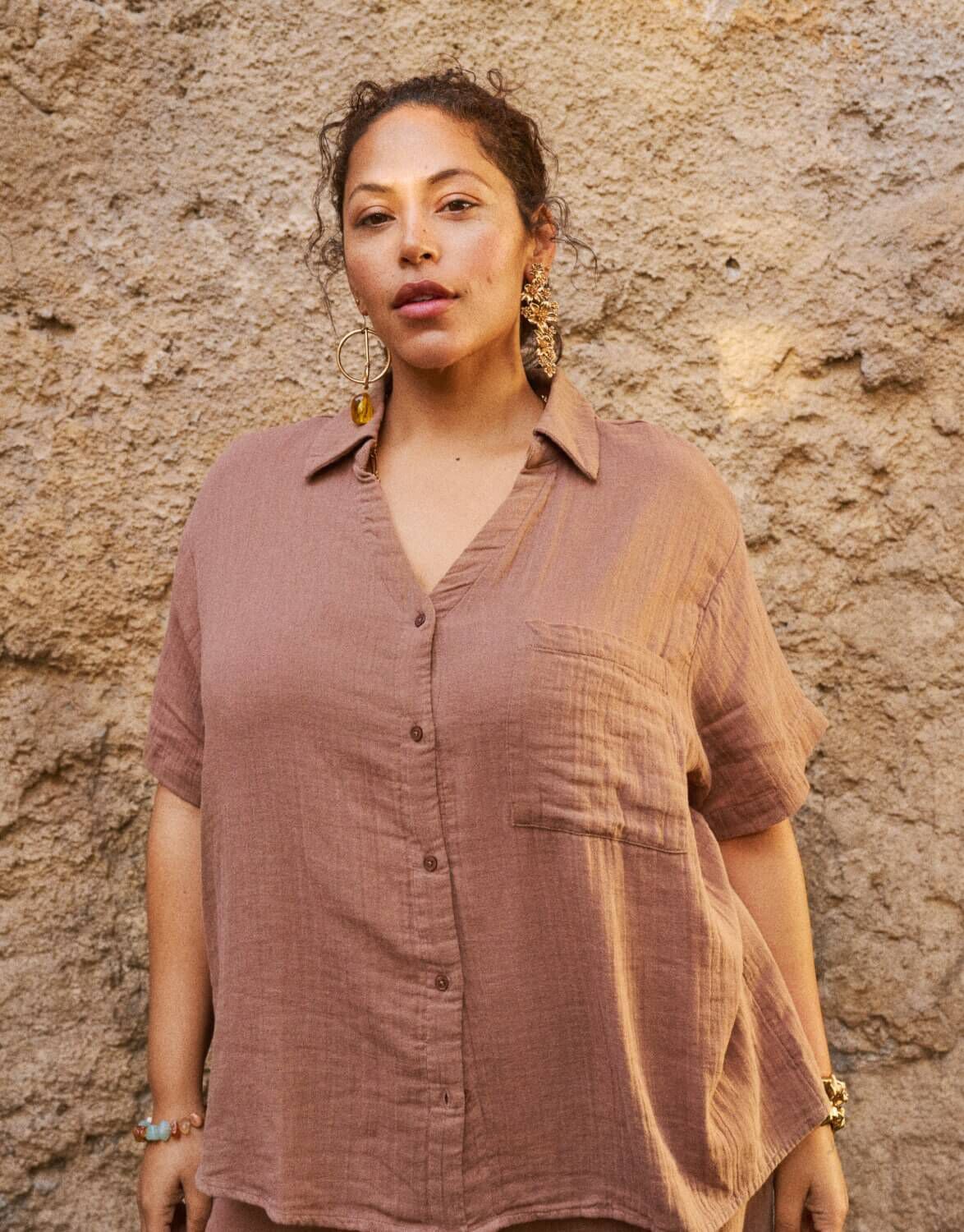 Brune bluser & skjorter