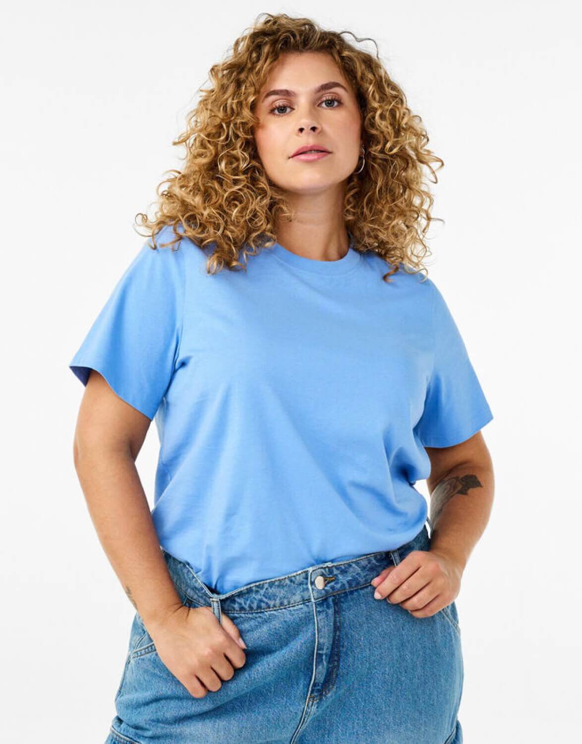 T-Shirts & Toppe 2 for 250