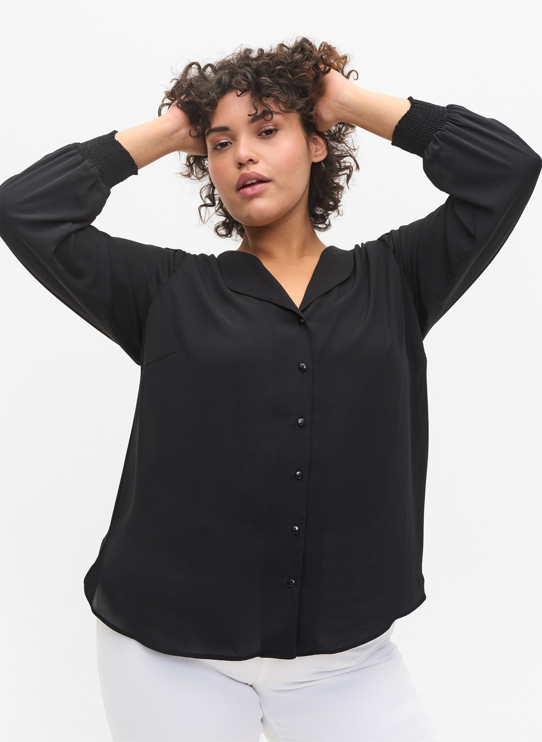 Skjorte med v-udskæring og smock, Black, Model image number 2