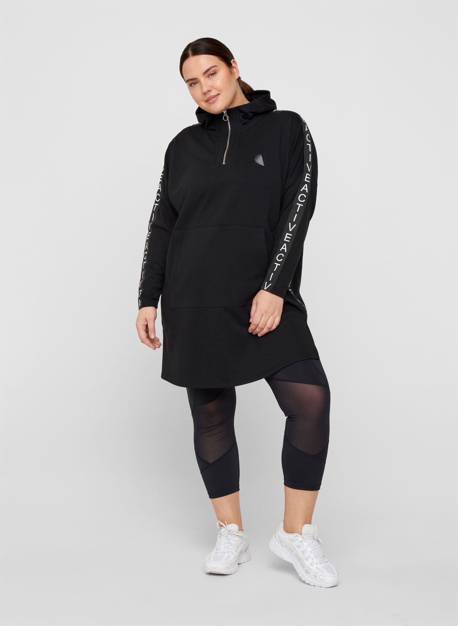 Sweatkjole med hætte og stor lomme, Black, Model image number 3