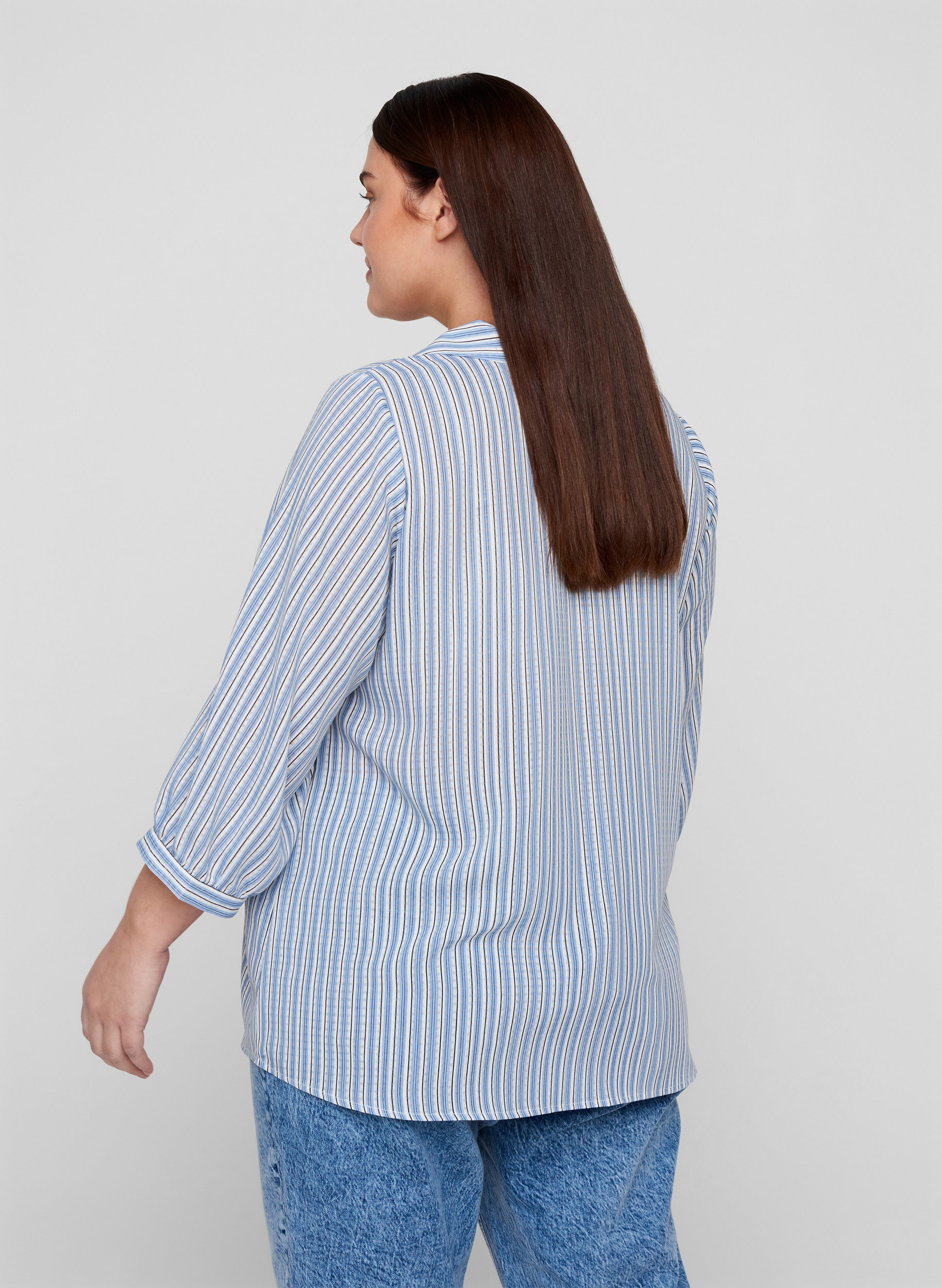 Stribet skjortebluse med stor krave, Light Blue Stripe, Model image number 1