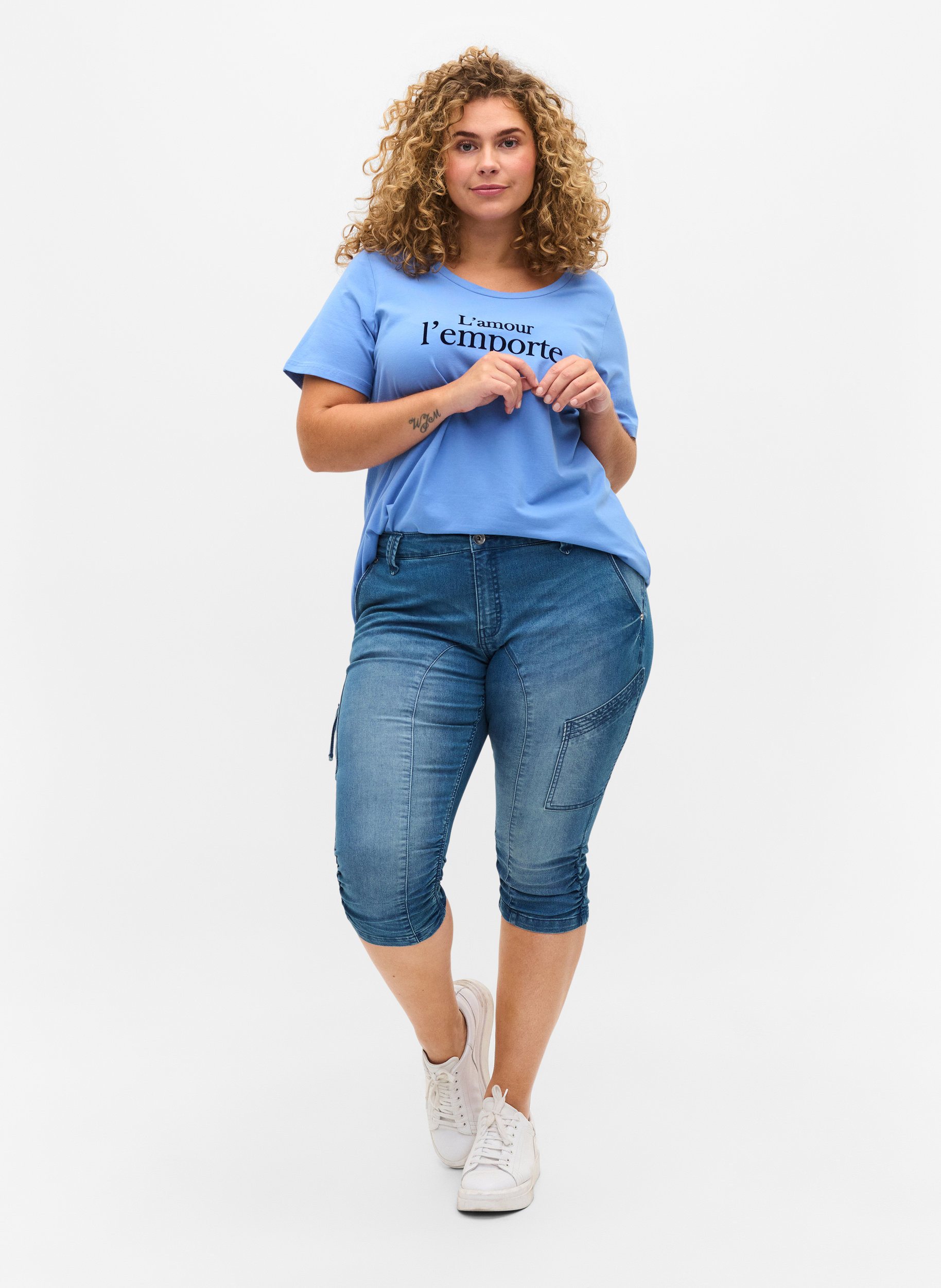 Slim fit capri jeans med lommer, Light blue denim, Model image number 4