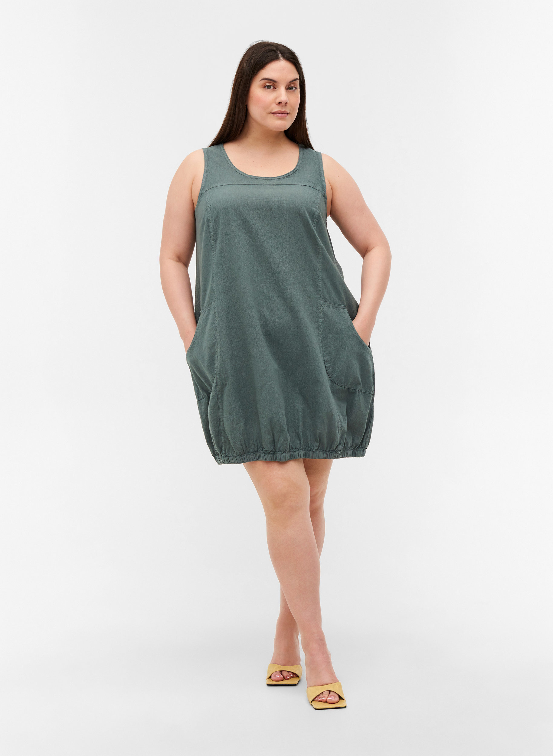 Ærmeløs kjole i bomuld, Balsam Green, Model image number 2