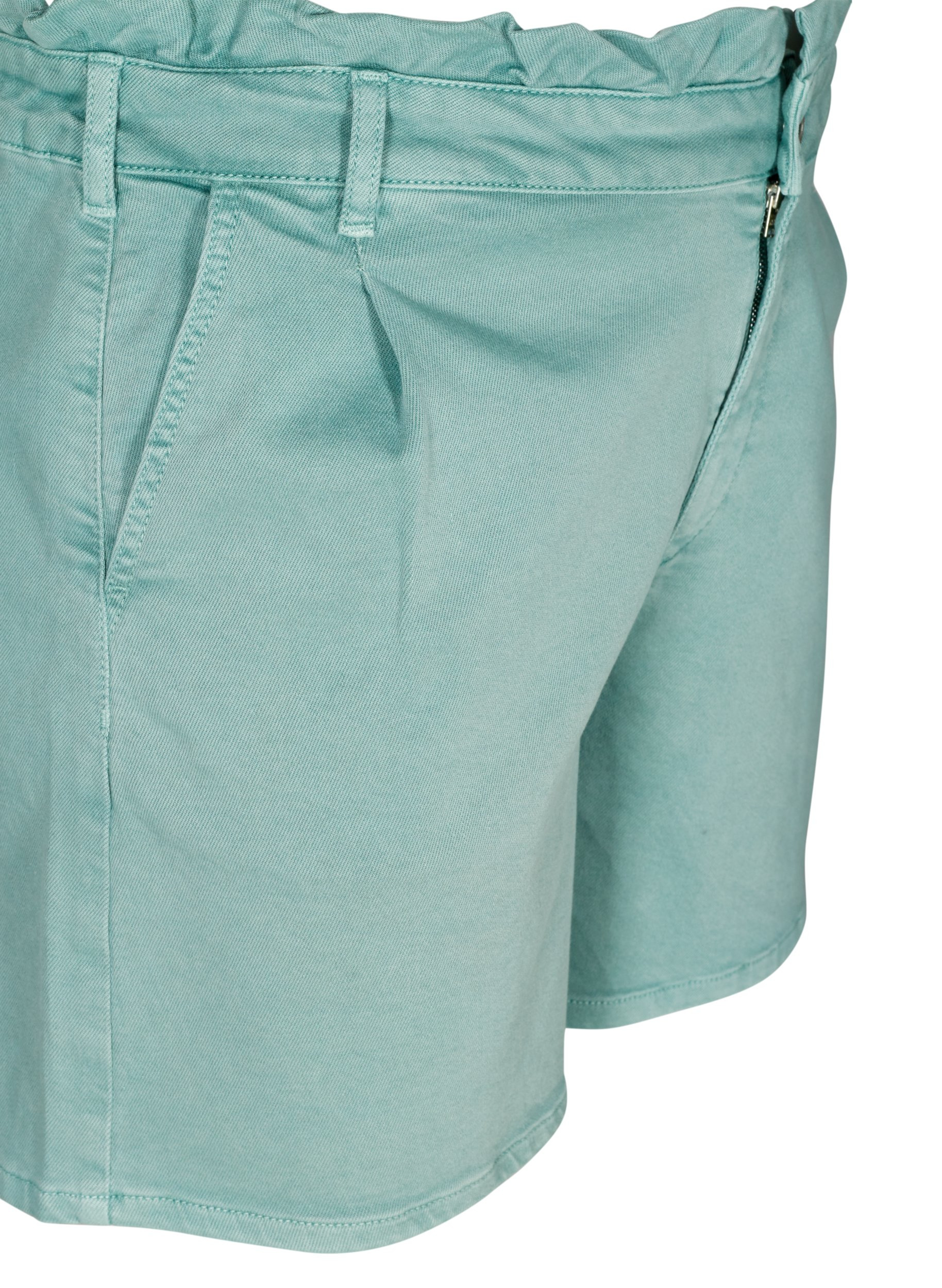 Bomulds shorts med flæsekant, Chinois Green, Packshot image number 2