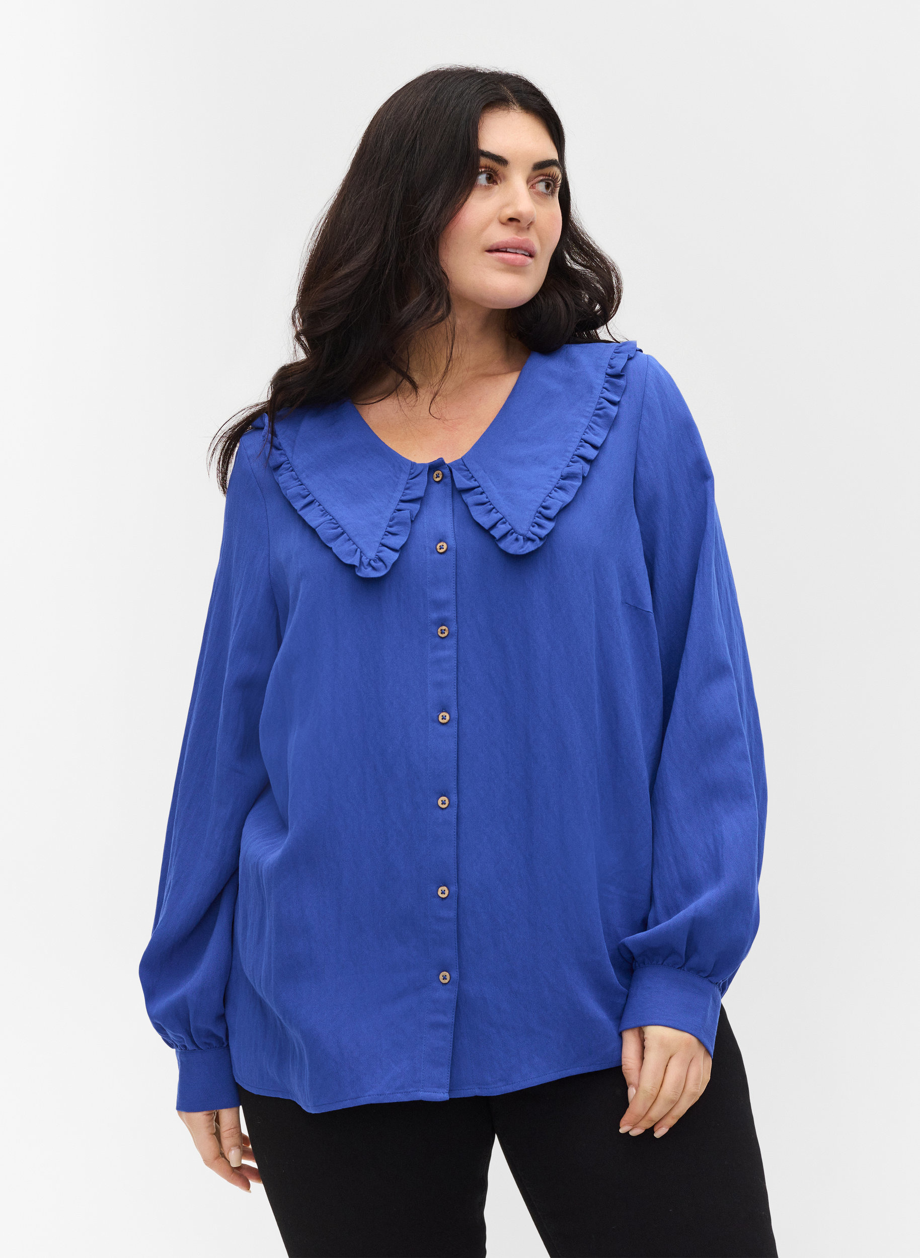 Viskose skjorte med bred krave, Dazzling Blue, Model