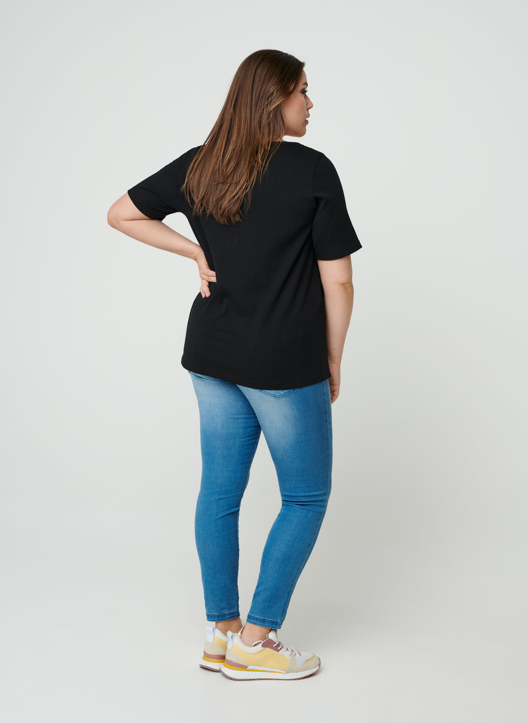 Kortærmet rib t-shirt med knapper, Black, Model image number 1