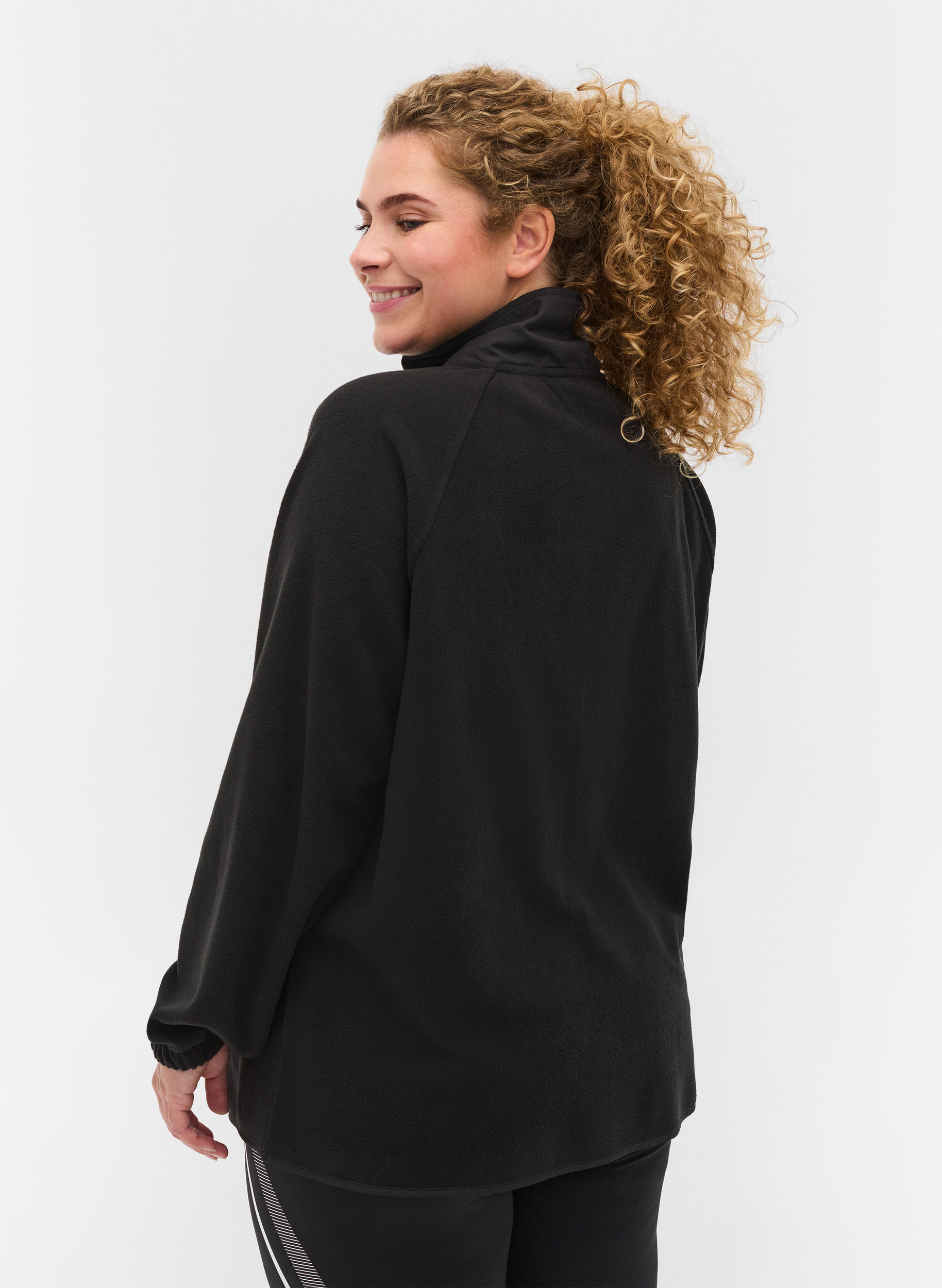 Sportsjakke i fleece med høj krave og lommer, Black, Model image number 1