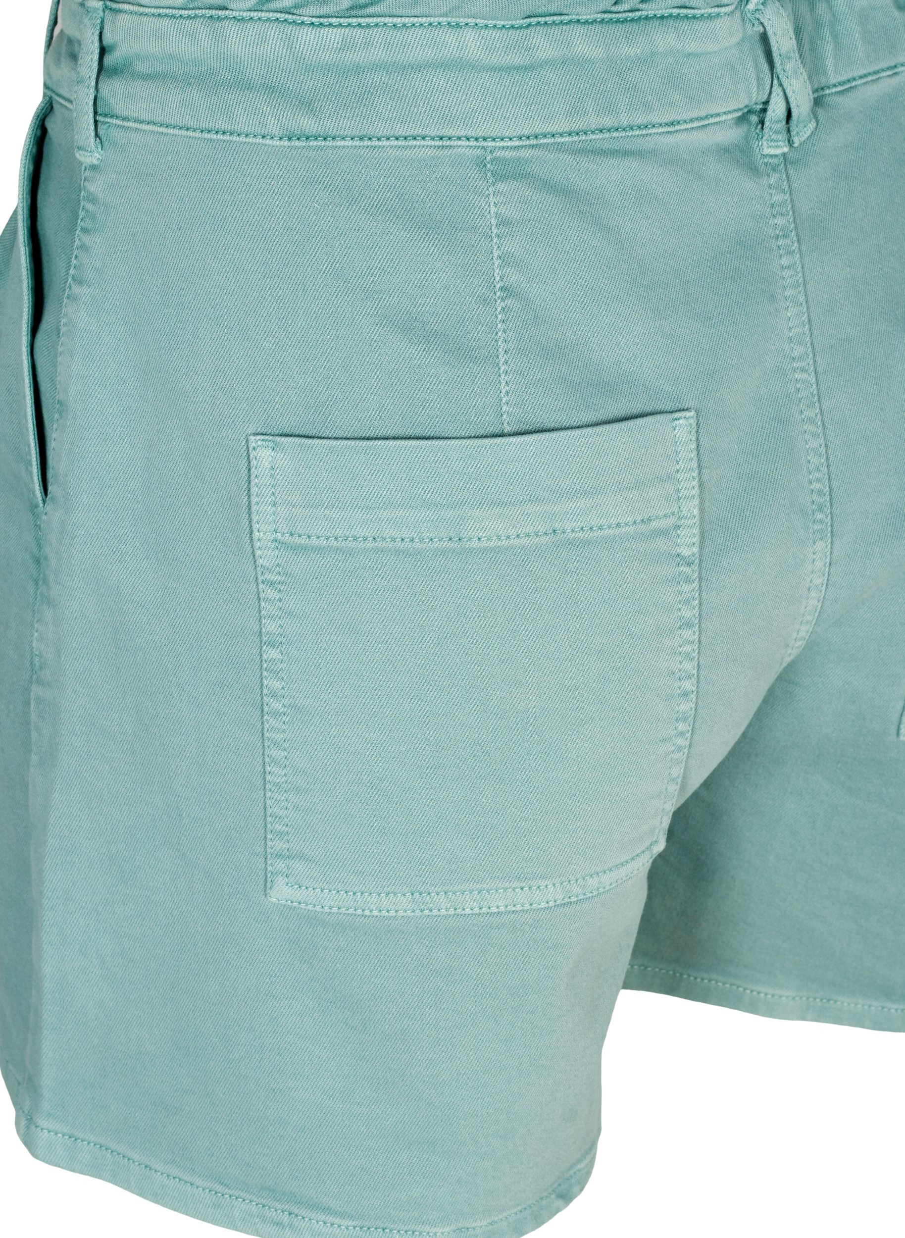 Bomulds shorts med flæsekant, Chinois Green, Packshot image number 3