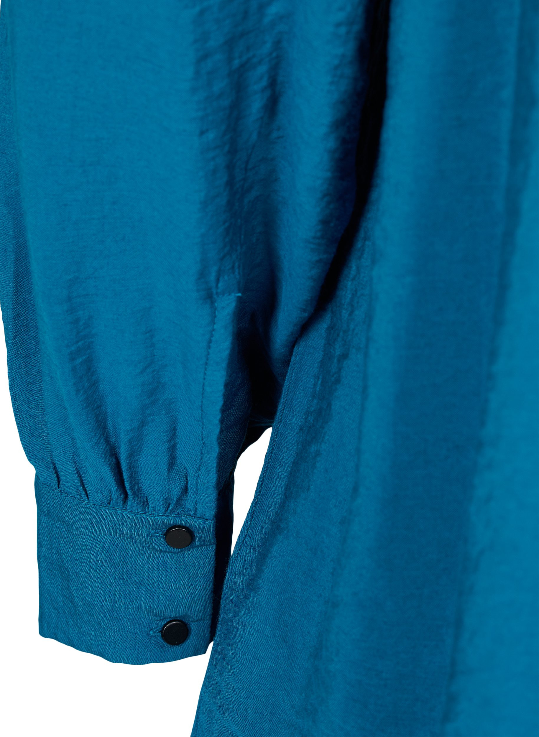 Lang ensfarvet skjorte i viskosemix, Moroccan Blue, Packshot image number 3
