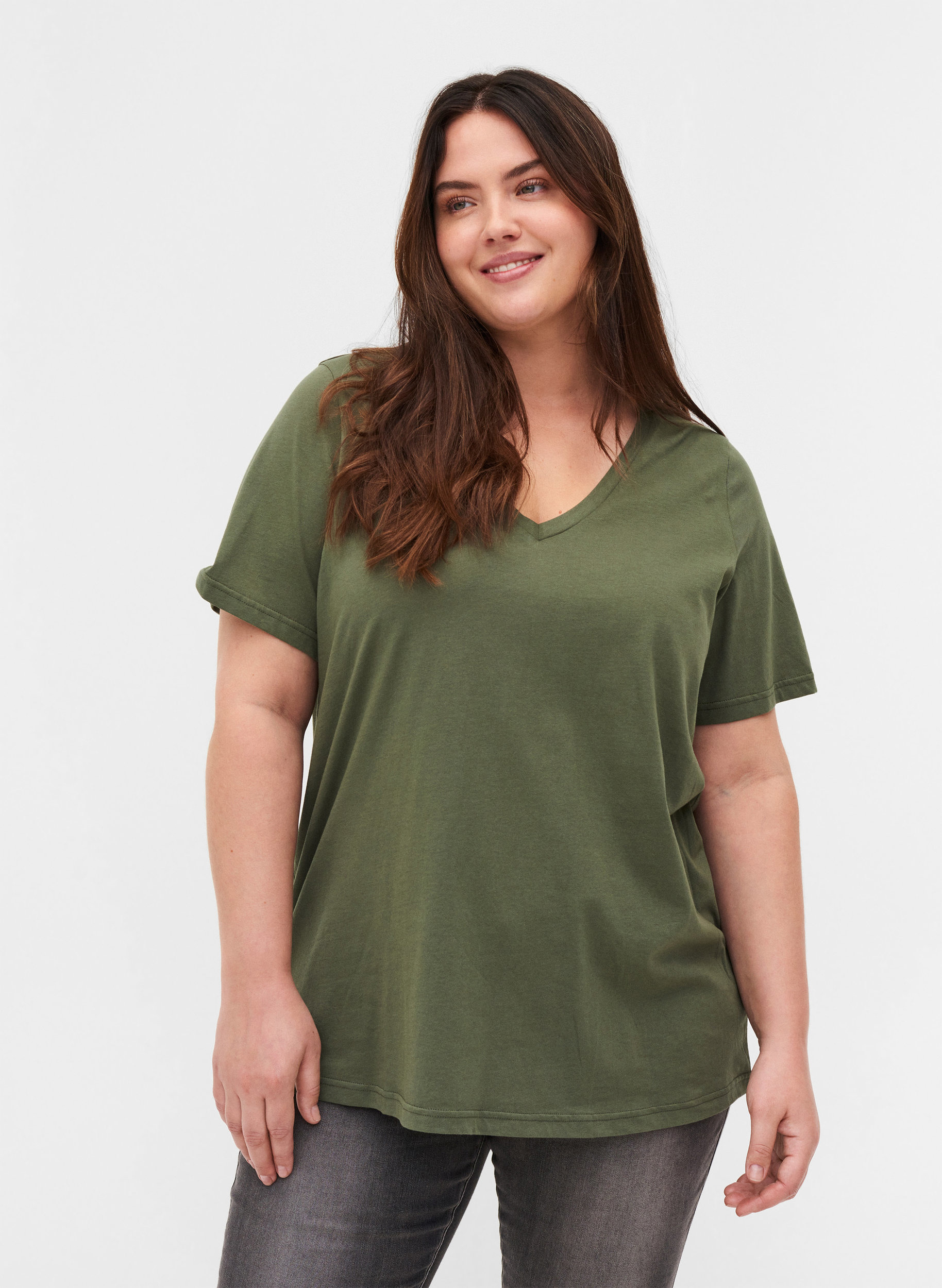 T-shirt i økologisk bomuld med v-udskæring, Thyme, Model