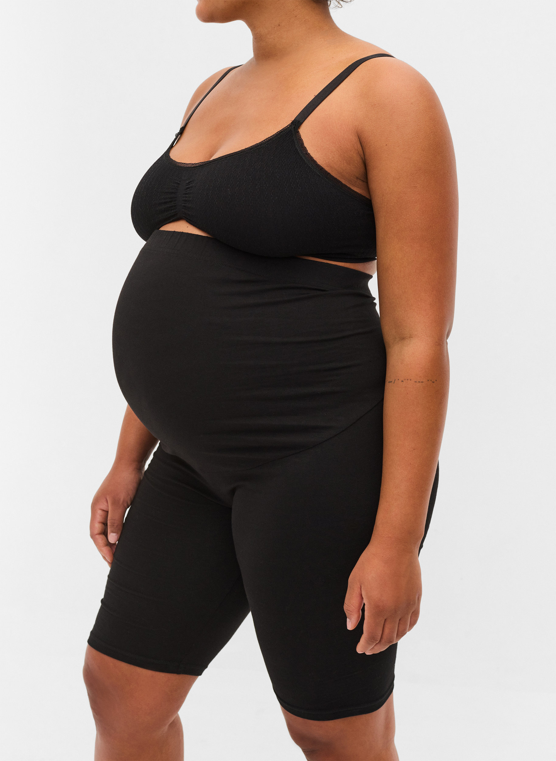 Tætsiddende graviditets shorts, Black, Model image number 3