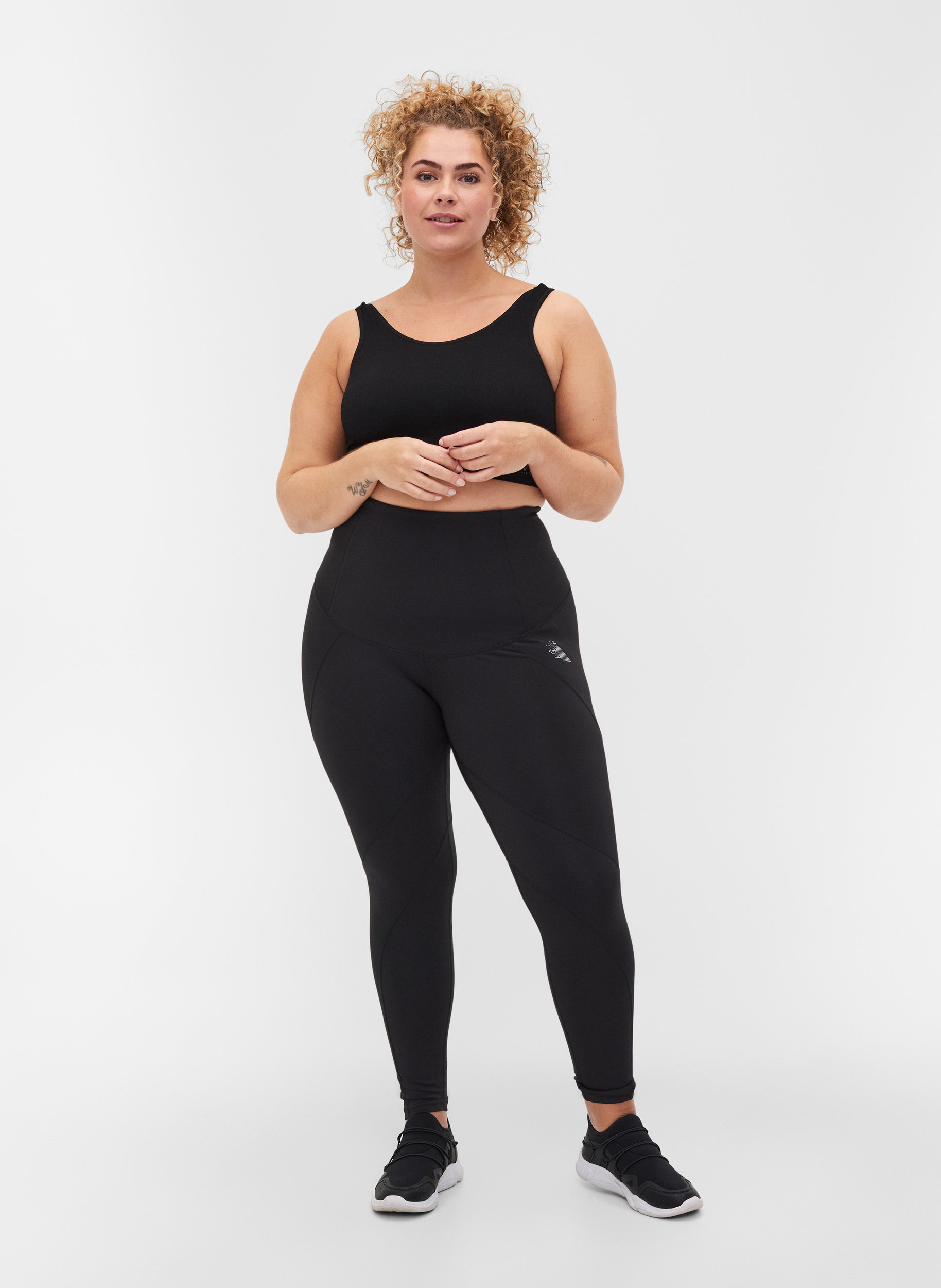 Cropped træningstights med tummy-tuck effekt, Black, Model