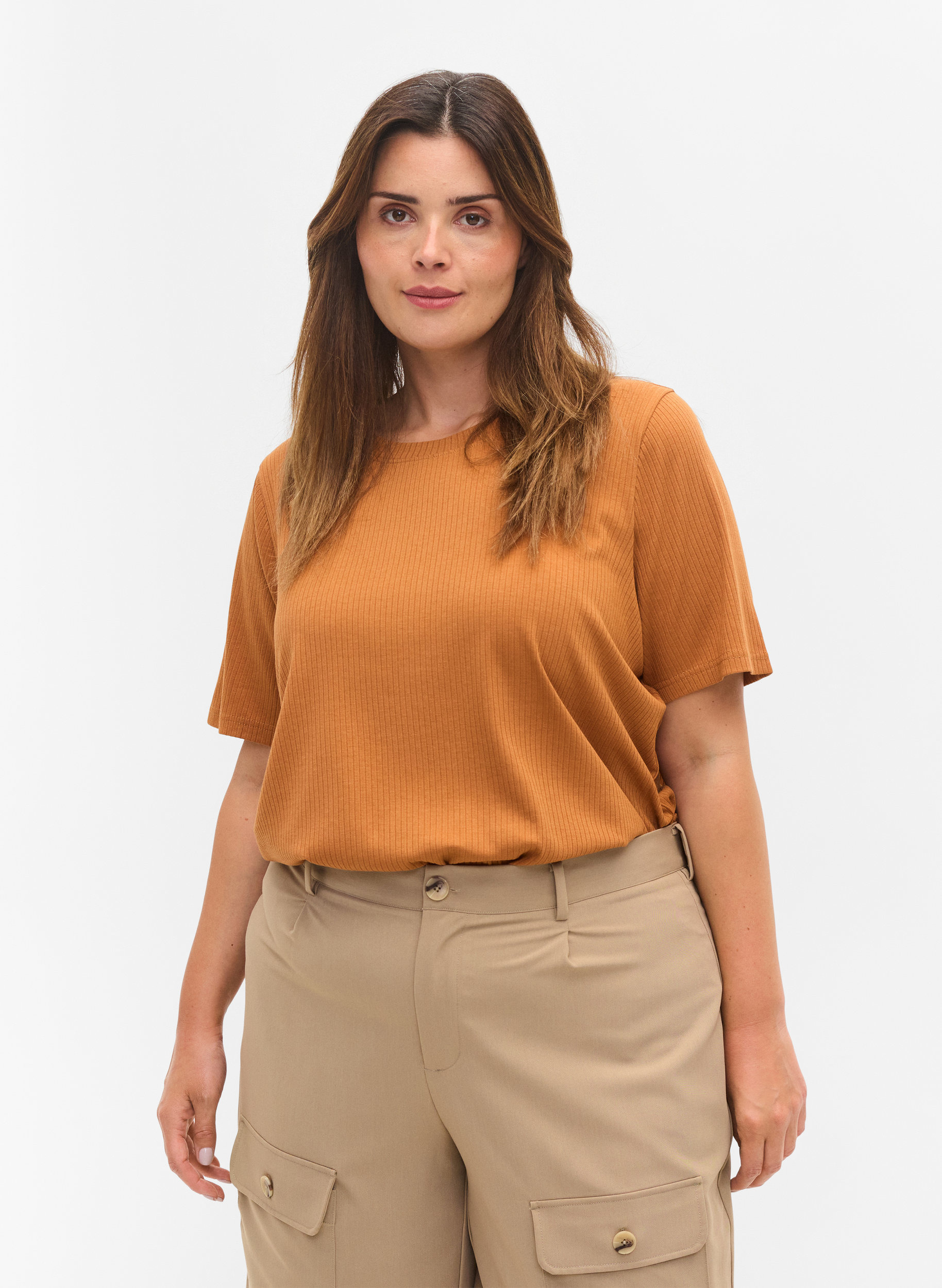 Kortærmet t-shirt i ribkvalitet, Pecan Brown, Model