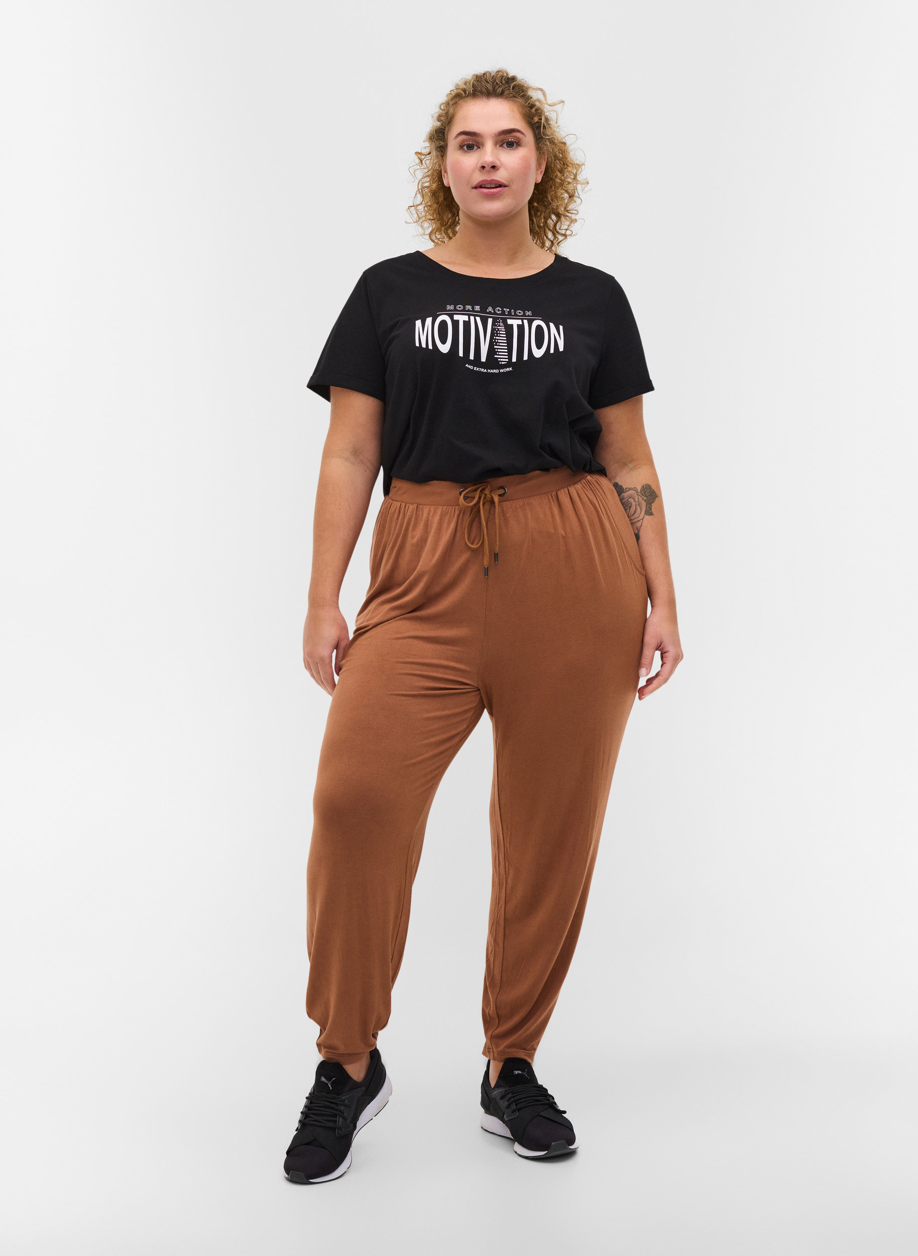 Trænings t-shirt med print, Black More Action, Model image number 2