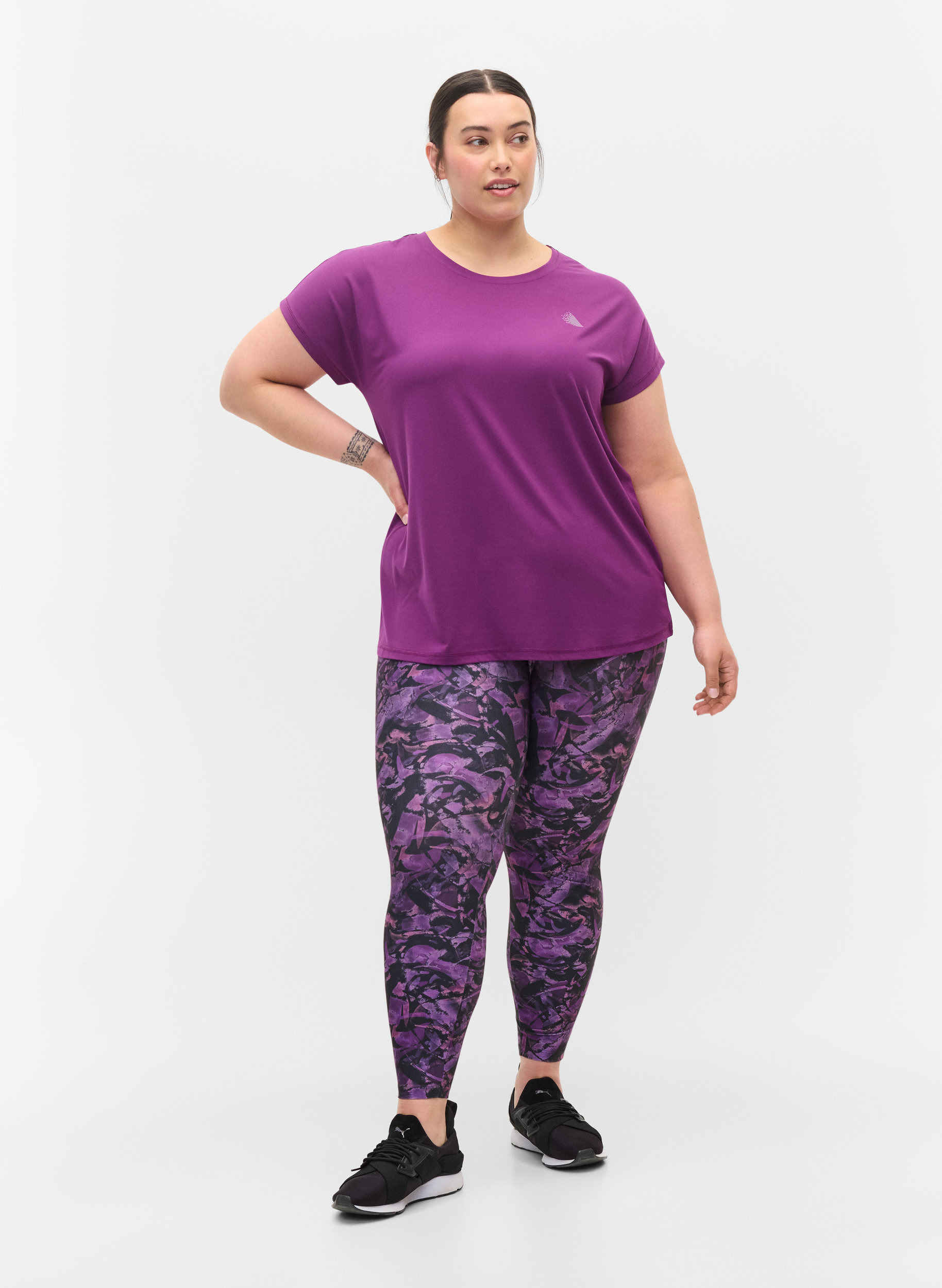 Ensfarvet trænings t-shirt, Grape Juice, Model image number 2