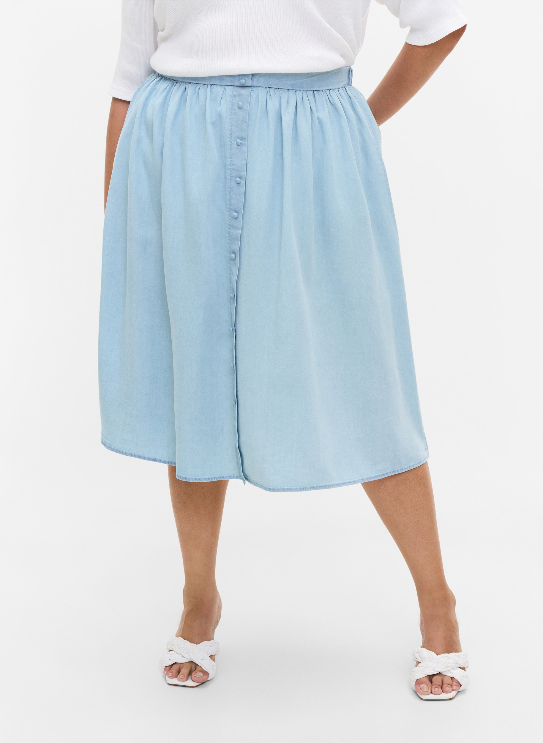 Løs nederdel med knapper, Light blue denim, Model image number 2