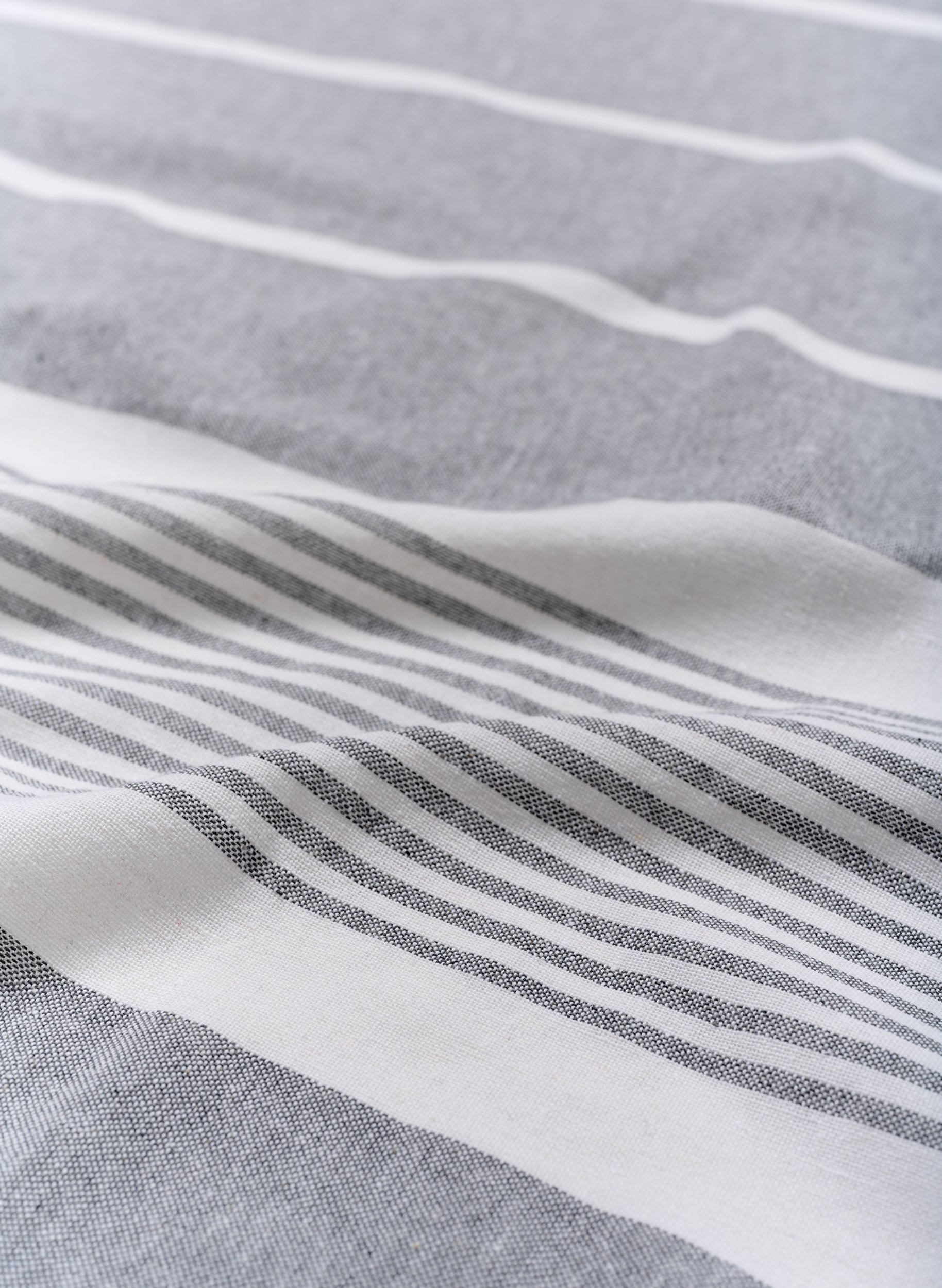 Stribet håndklæde med frynser, Medium Grey Melange, Packshot image number 3