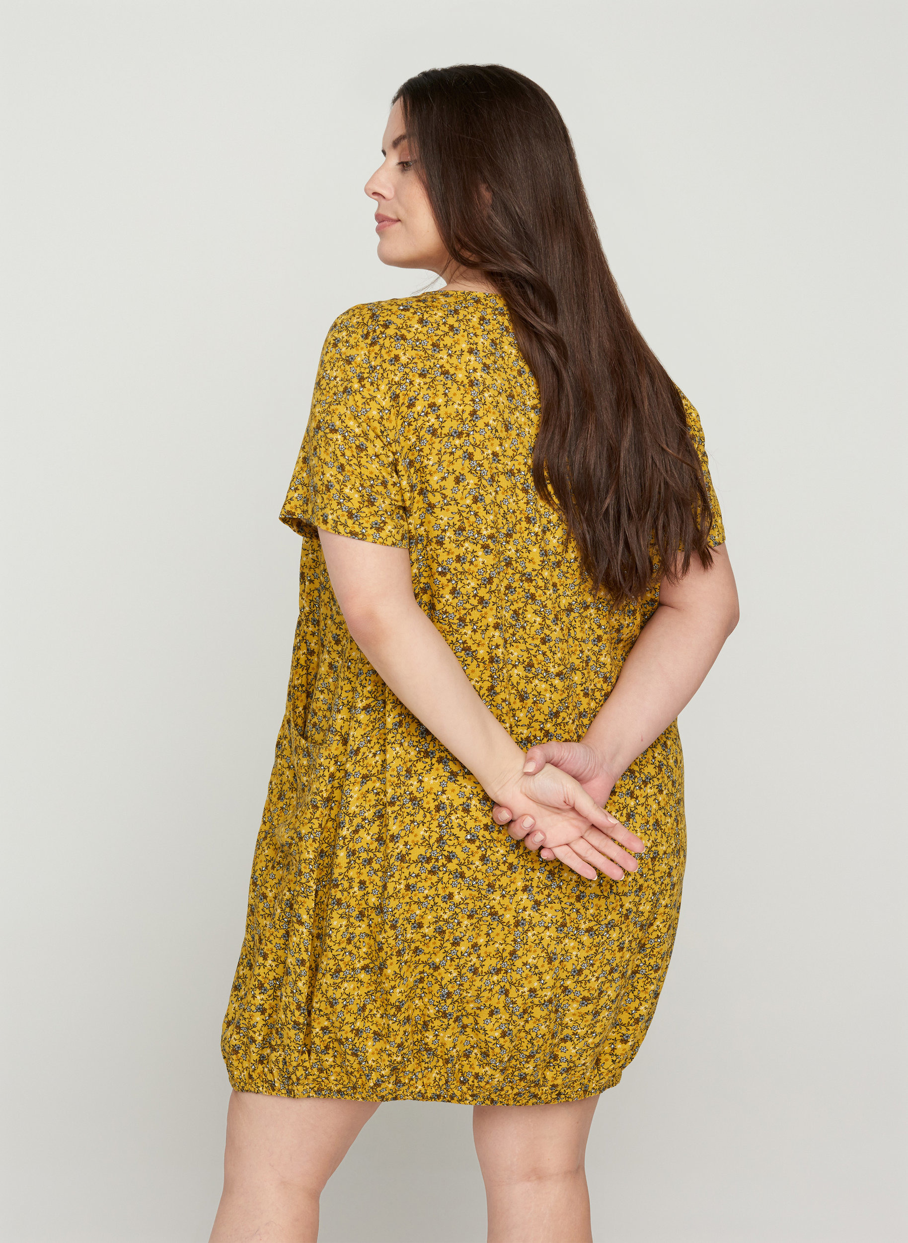 Kortærmet viskose kjole med print, Yellow Ditsy Flower, Model image number 1