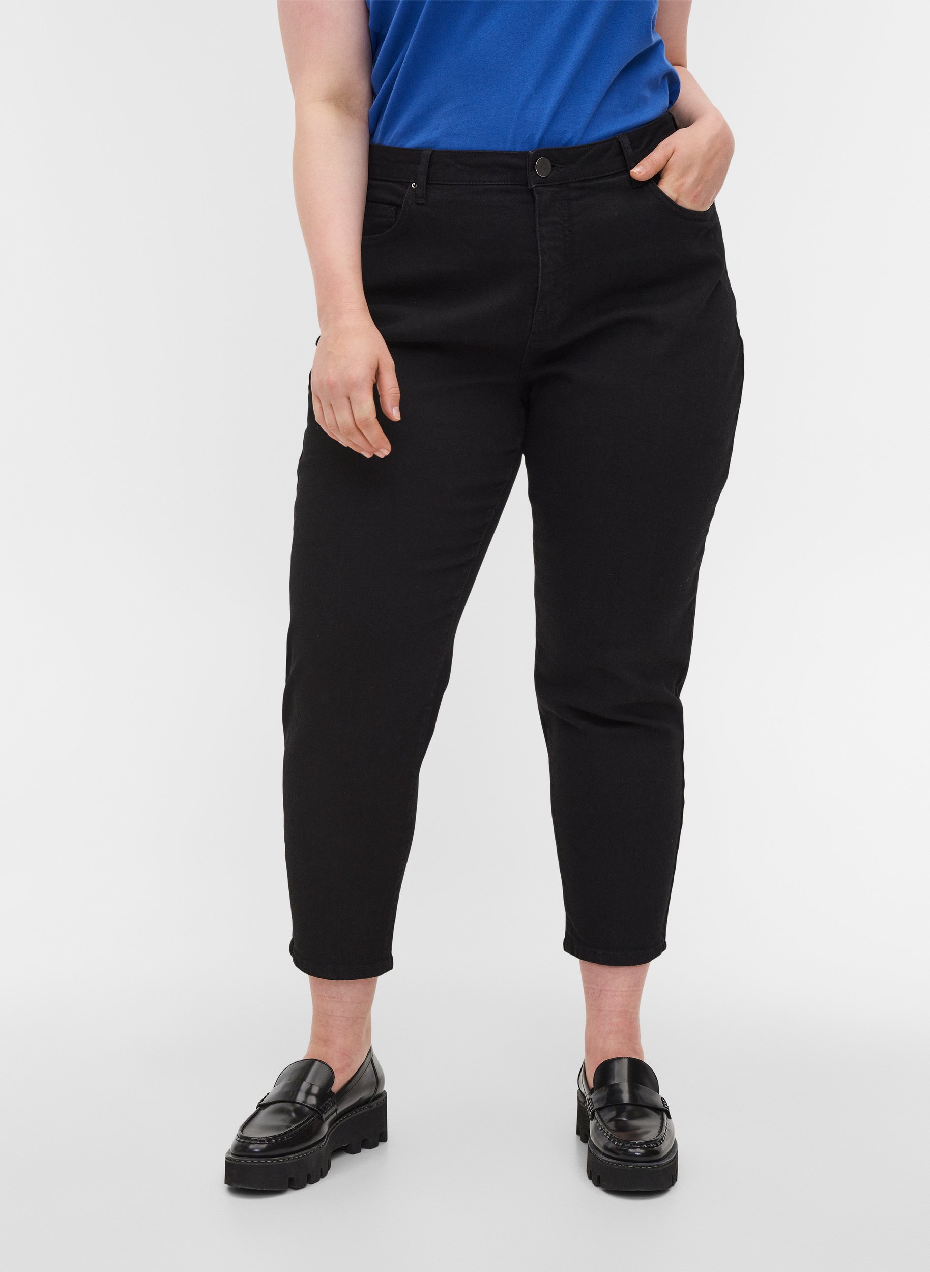 Cropped Mille jeans med mom fit, Black, Model image number 2