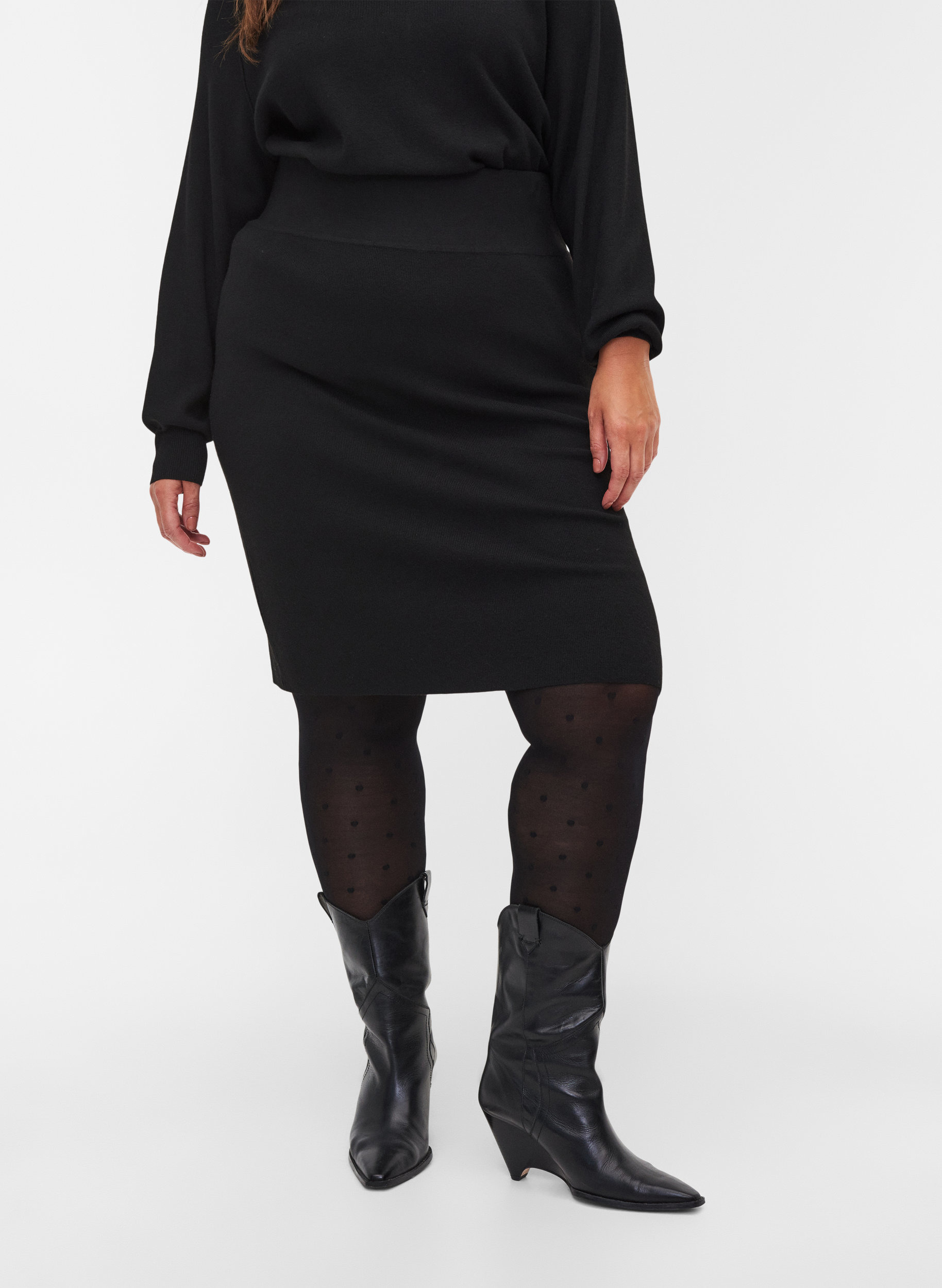 Tætsiddende nederdel i strik , Black, Model image number 2